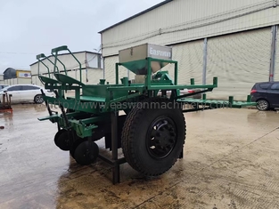 Cassava plantmachine voor Afrika met 2 rijen planten haklengte 19cm
