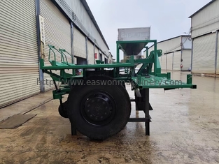 Cassava plantmachine voor Afrika met 2 rijen planten haklengte 19cm